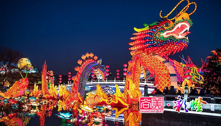 自貢燈會如何在保持傳統(tǒng)文化內(nèi)核的基礎(chǔ)上堅持局部創(chuàng)新？